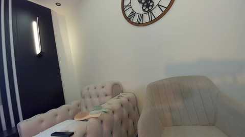 ehotlovea @ chaturbate on 20241211