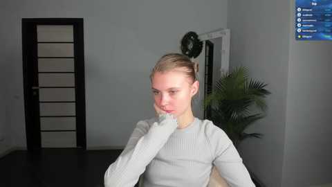 phoebepaw @ chaturbate on 20241213