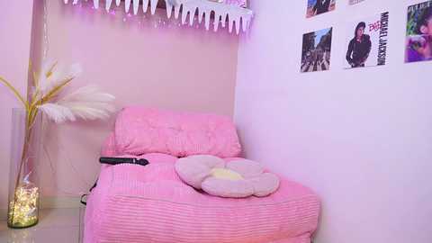 little_effy18_ @ chaturbate on 20241214