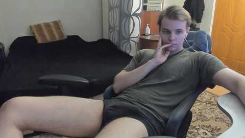 ike_man @ chaturbate on 20241218