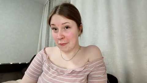 adele_veli @ chaturbate on 20250104