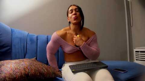 amazonabodybuilder @ chaturbate on 20250116