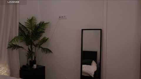 lilly_colins @ chaturbate on 20250120