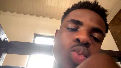 imaking01 @ chaturbate on 20250123