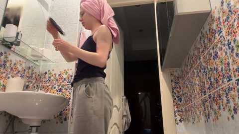 holydori @ chaturbate on 20250128