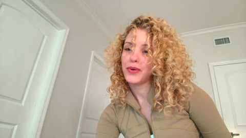theislandgirl @ chaturbate on 20250130