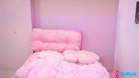 little_effy18_ @ chaturbate on 20250202