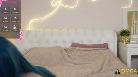 ashley_mills__