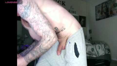 spb69fucker @ chaturbate on 20250301