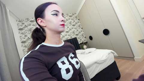 ehotlovea @ chaturbate on 20250303