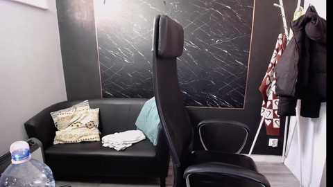 littleviki_ @ chaturbate on 20250305