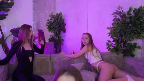 bright_diamonds_054 @ chaturbate on 20250306