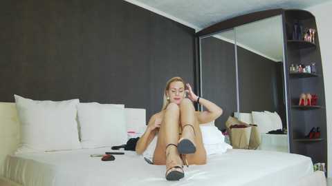 hefner_girl