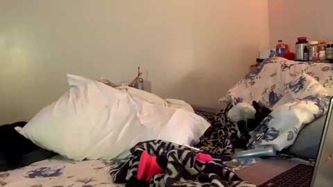bellaboo999 @ chaturbate on 20250528