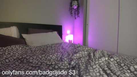 badgrljade @ chaturbate on 20250530