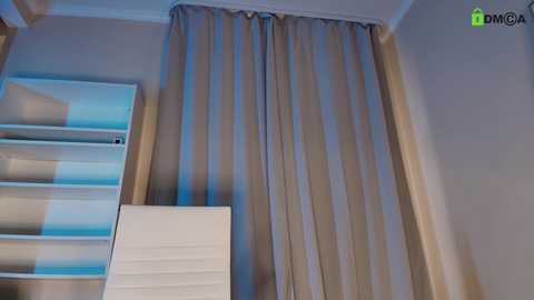 hollyextra @ chaturbate on 20250531