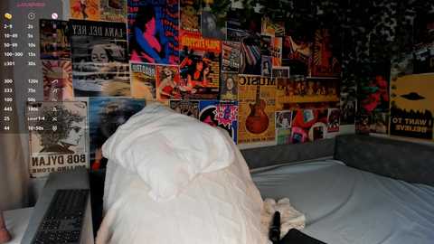 flirtykitty_ @ chaturbate on 20250603