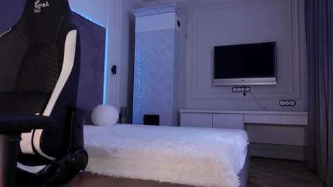 miladenver @ chaturbate on 20250606