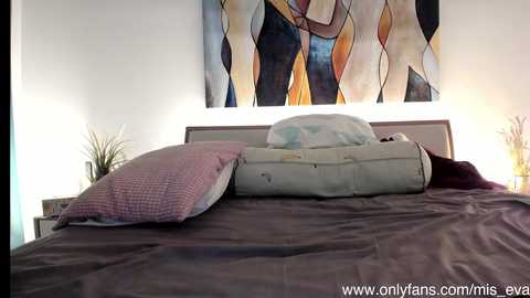 mis_eva @ chaturbate on 20250606