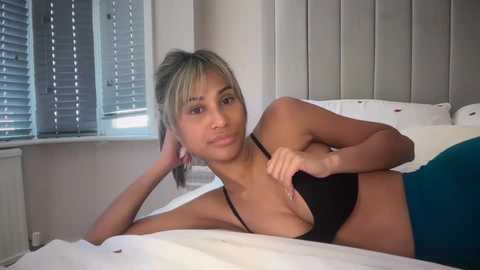 aniishaa @ chaturbate on 20250610