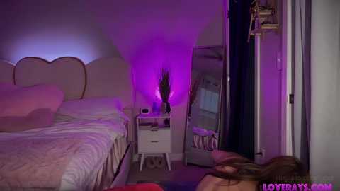 saraloverays @ chaturbate on 20250610