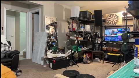 brad_bounce @ chaturbate on 20250617