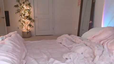 lilyyymonroee @ chaturbate on 20250618