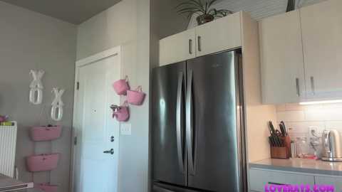 saraloverays @ chaturbate on 20250618