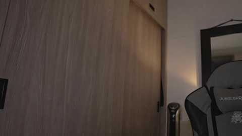 _paulah @ chaturbate on 20250619