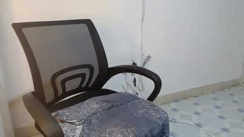 mia_c102130