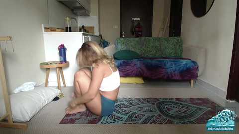 lailagetsnaked