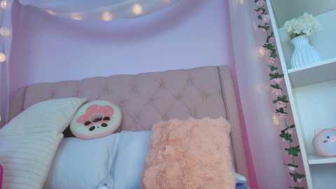 ely_cherry18 @ chaturbate on 20250623