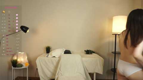 rowenadowe @ chaturbate on 20250623