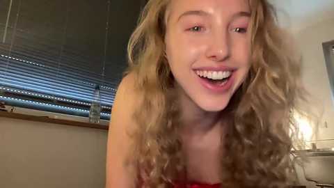 sofiaaaxoxoxo @ chaturbate on 20250623
