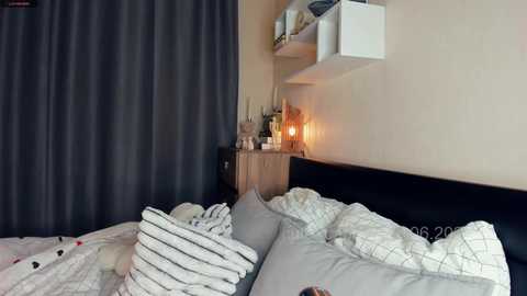 cute_caprice @ chaturbate on 20250627