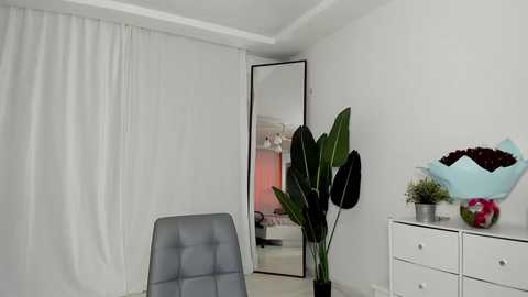 xxx_leila @ chaturbate on 20250628