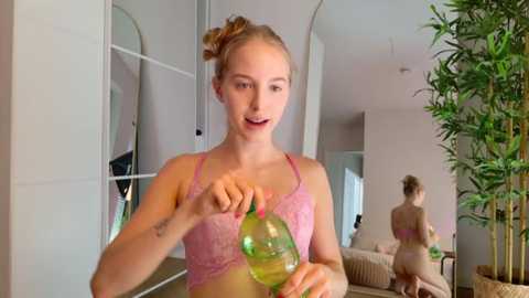 sofiaaaxoxoxo @ chaturbate on 20250704