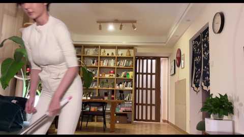 yuanlili @ chaturbate on 20250710