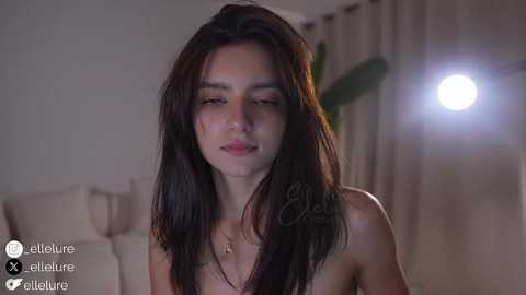 ellelure_ @ chaturbate on 20250714