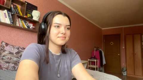 frosted_bloom @ chaturbate on 20250716