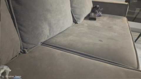 naive_love @ chaturbate on 20250716