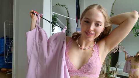 sofiaaaxoxoxo @ chaturbate on 20250716