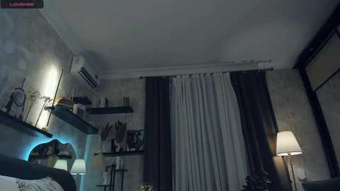 one_1ove @ chaturbate on 20250717