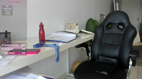 emillybrowm @ chaturbate on 20250718