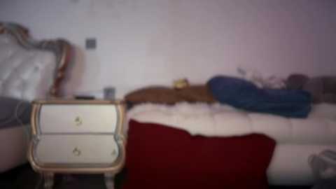 kiradivine @ chaturbate on 20250718