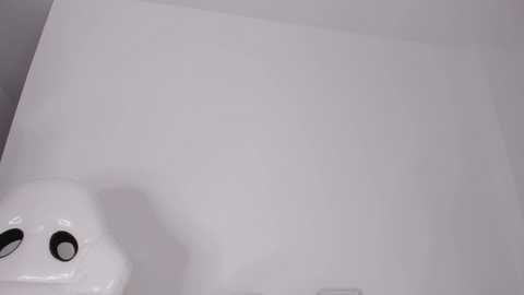 bella_adams_