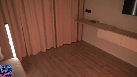 kissmesloww @ chaturbate on 20250805