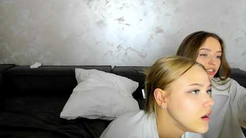 flooora_0 @ chaturbate on 20250807