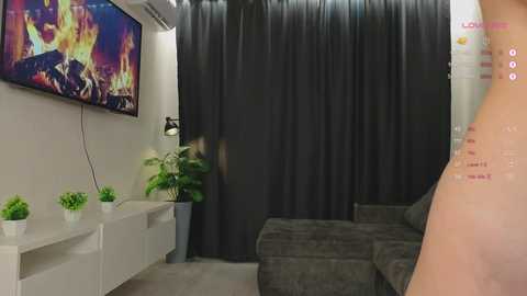 loney__tunes @ chaturbate on 20250812