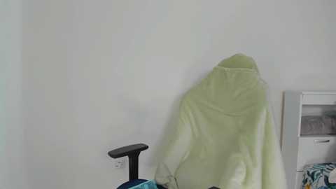 crystalnut @ chaturbate on 20250813